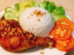 Cơm gà chiên nước mắm